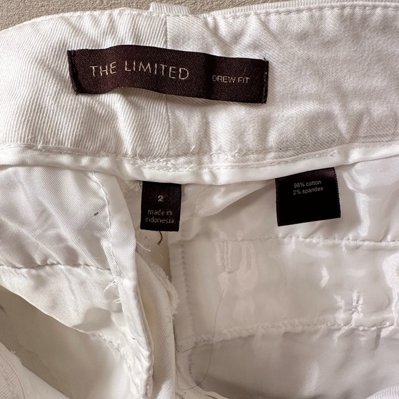 The Limited Drew fit white cuffed shorts, size 2. - Picture 4 of 4